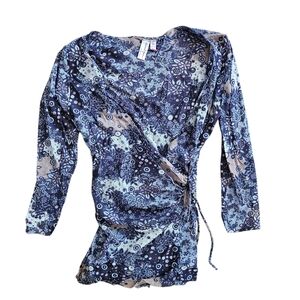 Sweet Pea Floral Patterned Top